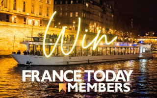 Competition Ended: Win a Gourmet Dinner Cruise for two in Paris on Le Diamant Bleu