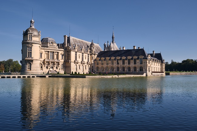 10 Reasons to Visit Chantilly Castle