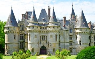 A Concert to Help Save a French Château