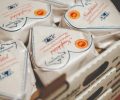 Fromage_Neufchatel_emballe__ferme_de_la_Varenne_a_Saint-Saens_-_Refuse_to_hibernate-Refuse_to_hibernate-24615