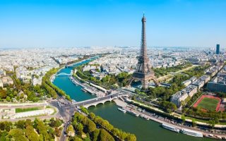 Carnet de Voyage: She Flows