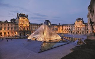 Catch an Exhibition in the Dead of Night