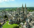 vue aerienne cathedrale de Coutances ©Jimprod_Coutances Tourisme