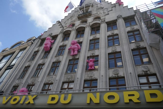 Lille street installation pink babies