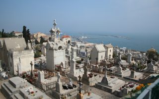 5 Notable Cemeteries to Stroll Through in France