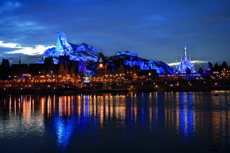 DLP-World-of-Frozen