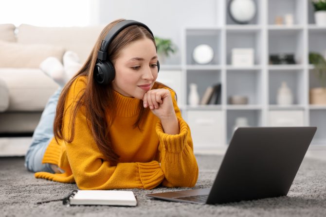 The Best French Podcasts for Every Level 