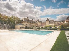 10 Reasons to Stay Near Disneyland Paris...