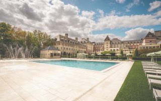10 Reasons to Stay Near Disneyland Paris