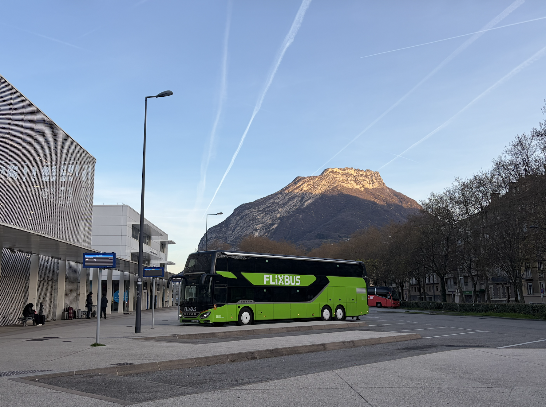 A Hitchhikers’s Guide to Alpe d’Huez