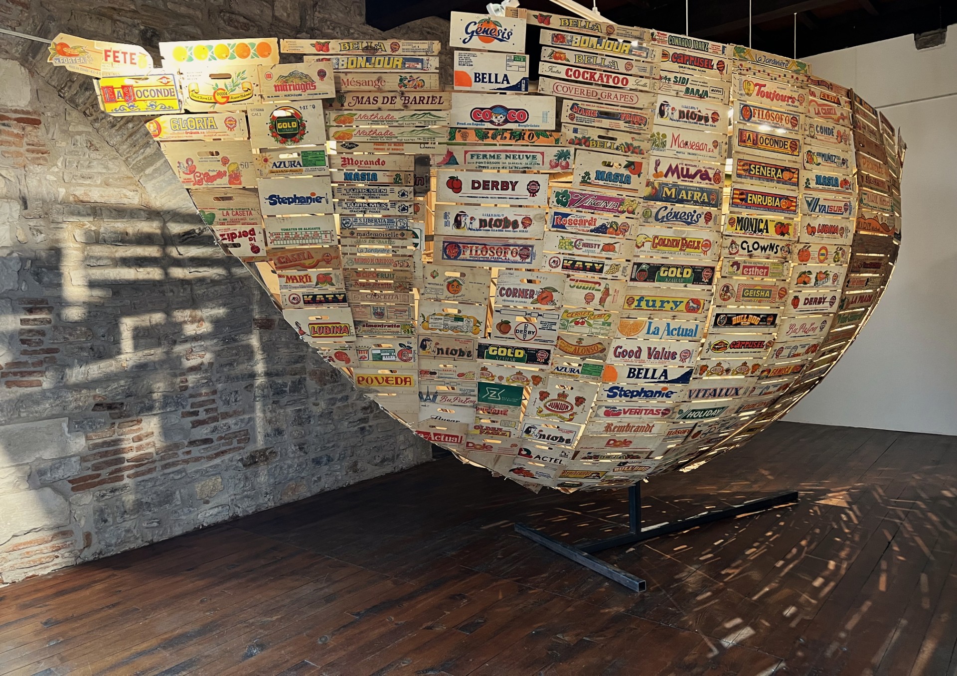 How Tiffany Black Turned French Market Crates Into a Work of Art